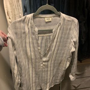 Blouse/swimsuit cover up